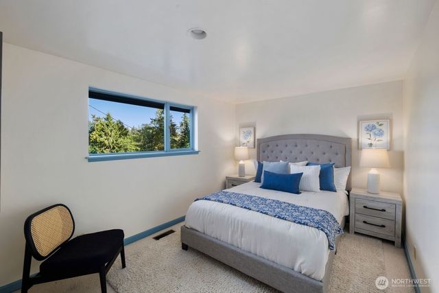 8433 221st Place SW, Edmonds, WA 98026