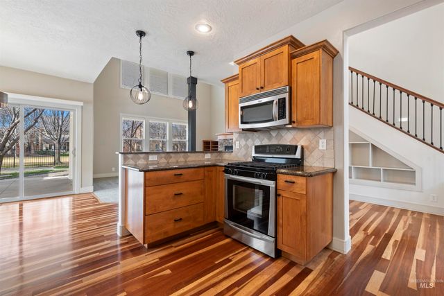 675 W Pickford St, Meridian, ID 83646