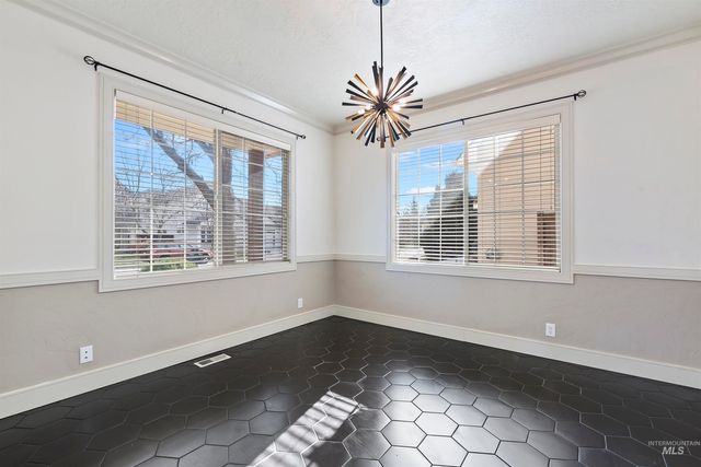 675 W Pickford St, Meridian, ID 83646