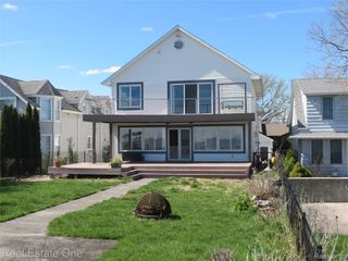 4583 Allen Cove Road, Luna Pier, MI 48157
