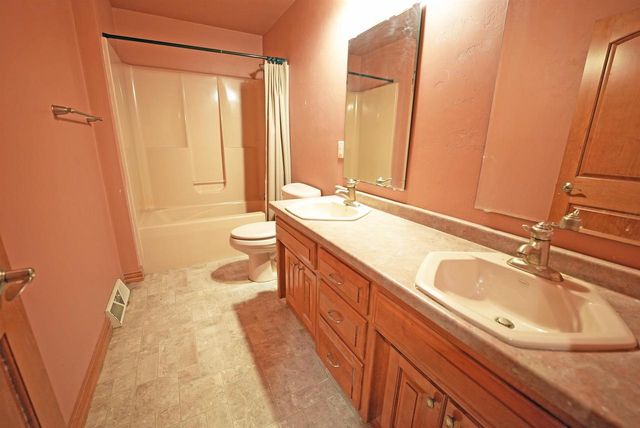 3351 WILD BRIM COURT, Green Bay, WI 54313