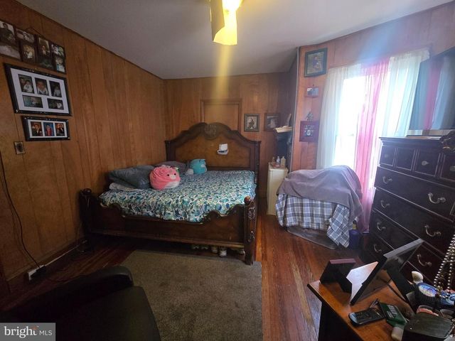 931 W MARSHALL ST, Norristown, PA 19401