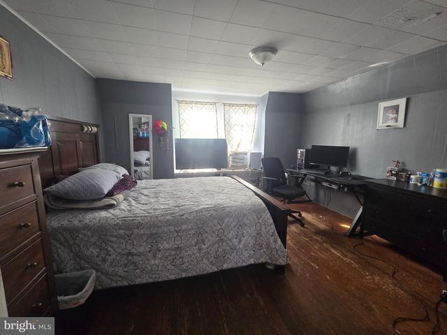 931 W MARSHALL ST, Norristown, PA 19401