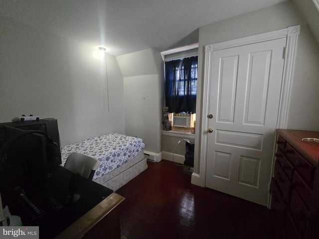 931 W MARSHALL ST, Norristown, PA 19401