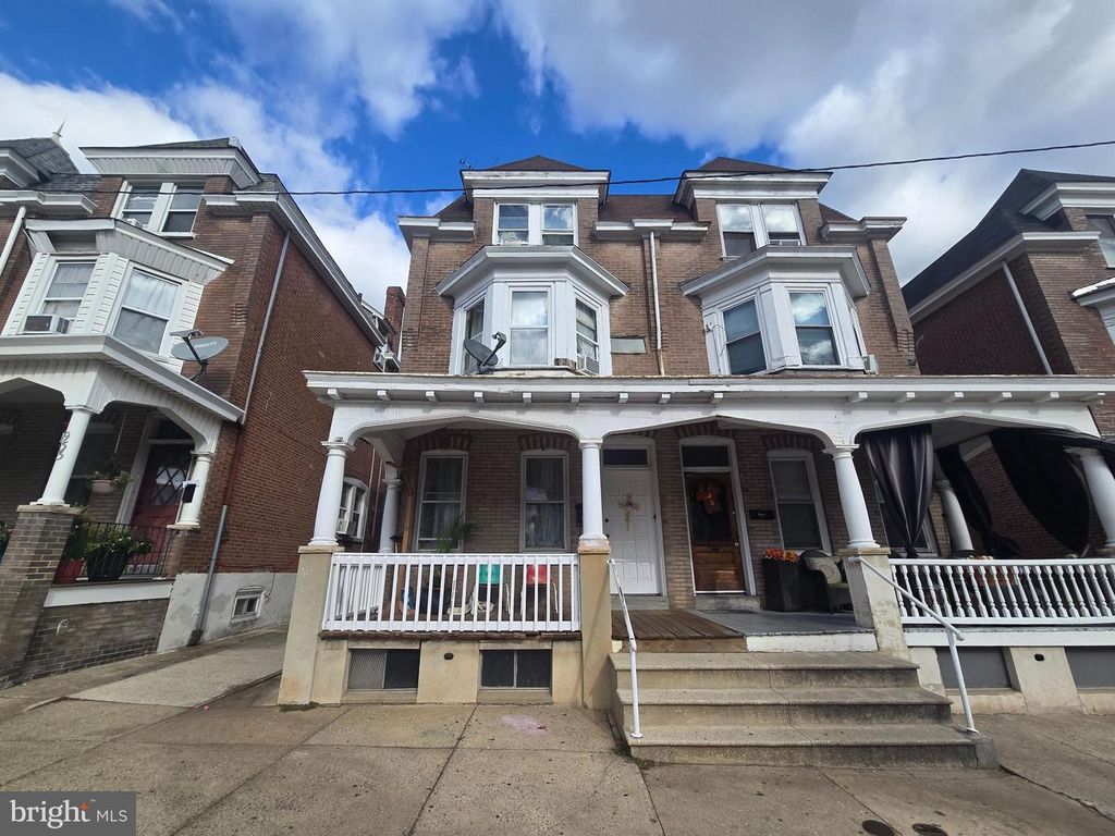 931 W MARSHALL ST, Norristown, PA 19401