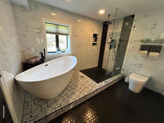 6 BROOKSIDE DR, Medford, NJ 08055