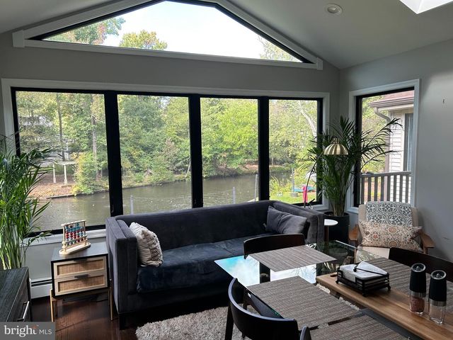 6 BROOKSIDE DR, Medford, NJ 08055