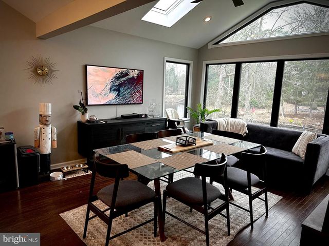 6 BROOKSIDE DR, Medford, NJ 08055