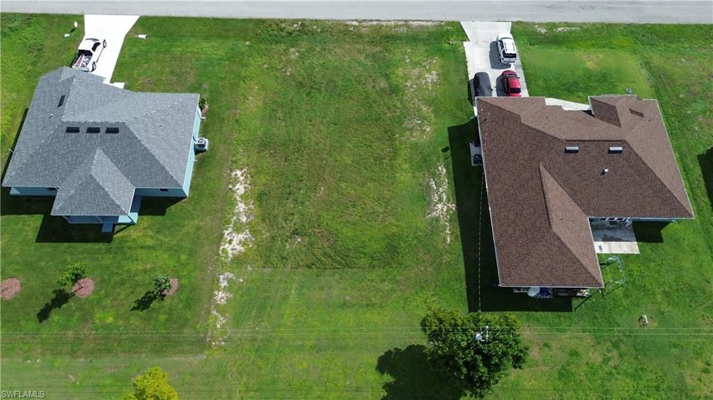 Image 10 of property listing at 2045 24th TER, Cape Coral, FL 33909