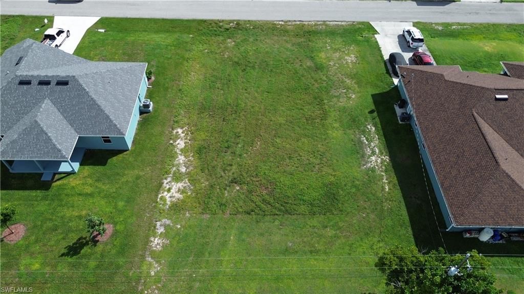 Image 13 of property listing at 2045 24th TER, Cape Coral, FL 33909