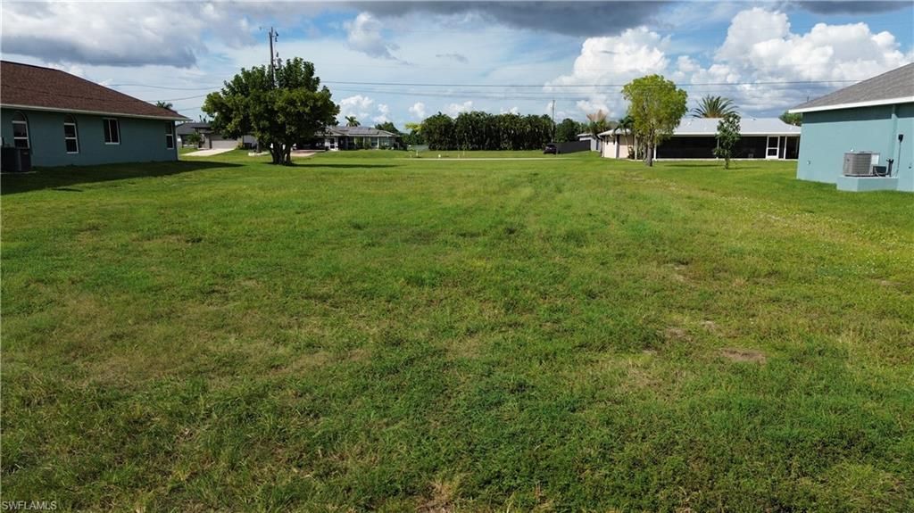 Image 14 of property listing at 2045 24th TER, Cape Coral, FL 33909