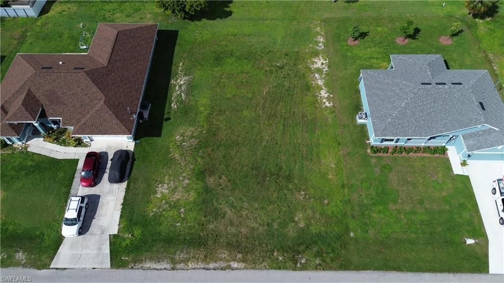 Image 2 of property listing at 2045 24th TER, Cape Coral, FL 33909