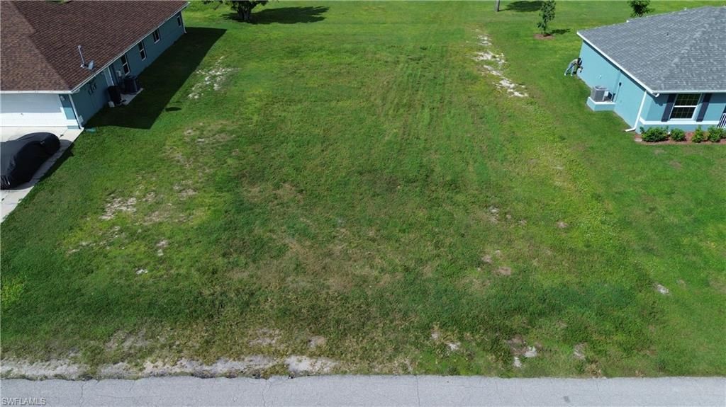 Image 6 of property listing at 2045 24th TER, Cape Coral, FL 33909