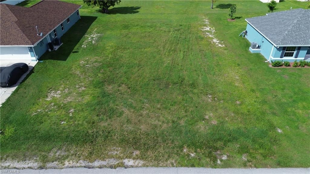 Image 7 of property listing at 2045 24th TER, Cape Coral, FL 33909