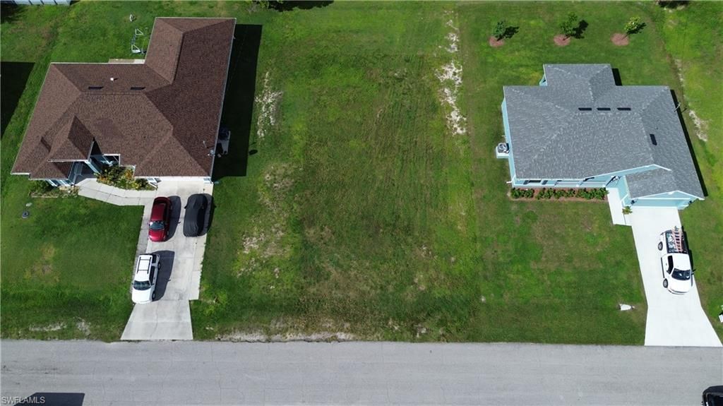 Image 8 of property listing at 2045 24th TER, Cape Coral, FL 33909