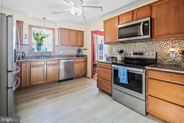 601 SHERRY DR, Sykesville, MD 21784