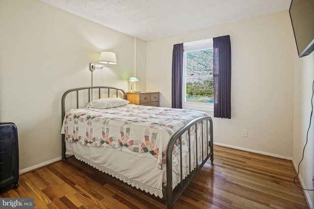 601 SHERRY DR, Sykesville, MD 21784