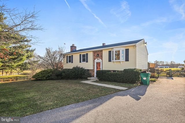 601 SHERRY DR, Sykesville, MD 21784
