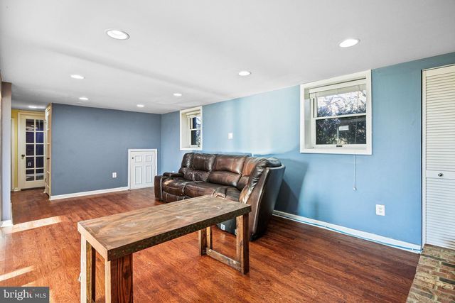 601 SHERRY DR, Sykesville, MD 21784