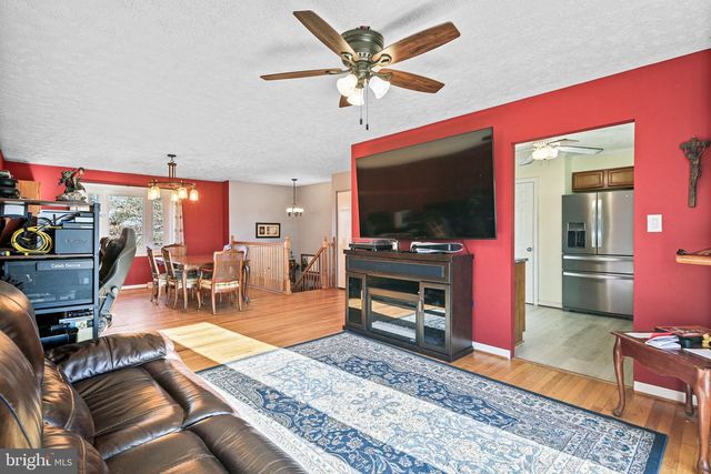 601 SHERRY DR, Sykesville, MD 21784