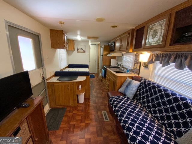 64 10Th Street, Ellijay, GA 30540