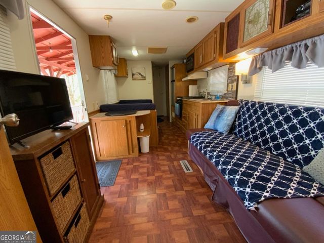 64 10Th Street, Ellijay, GA 30540