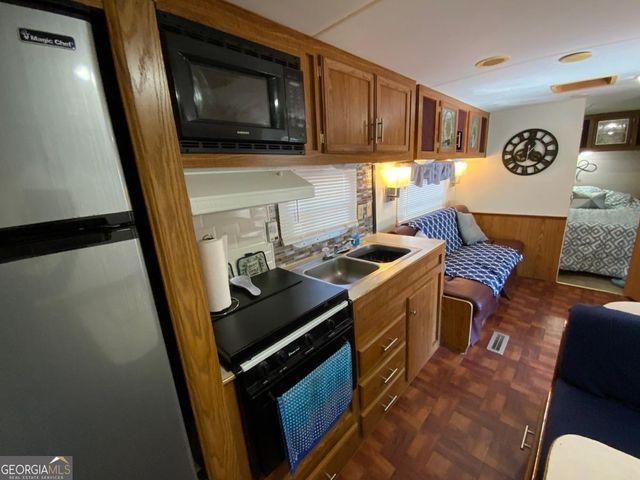 64 10Th Street, Ellijay, GA 30540