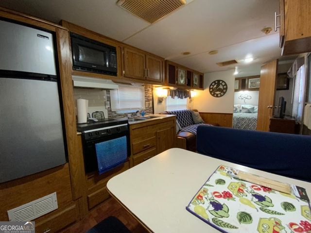 64 10Th Street, Ellijay, GA 30540