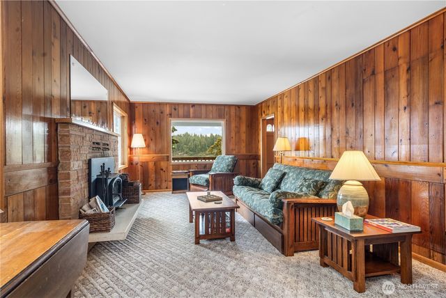 1310 E Herron Boulevard NW, Lakebay, WA 98349