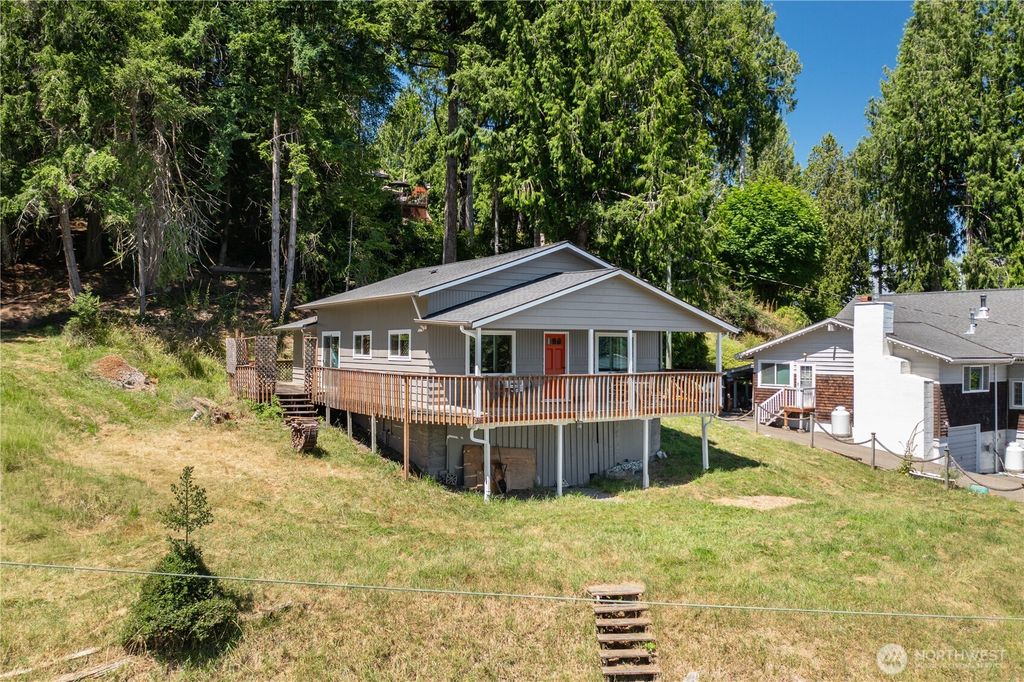 1310 E Herron Boulevard NW, Lakebay, WA 98349