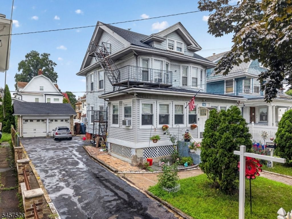 760 Parker St, Newark City, NJ 07104 — photo 2
