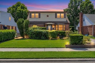 7 Edward Avenue, Hicksville, NY 11801
