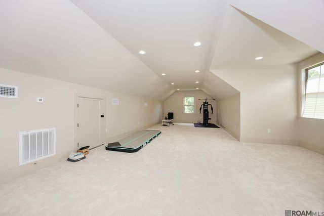 5270 Ellwood Rd, Brusly, LA 70719