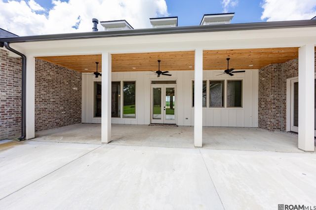 5270 Ellwood Rd, Brusly, LA 70719