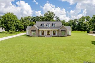 5270 Ellwood Rd, Brusly, LA 70719