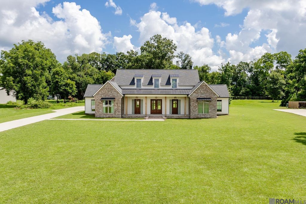 5270 Ellwood Rd, Brusly, LA 70719