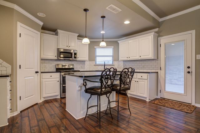 12205 Norfolk Avenue, Lubbock, TX 79424