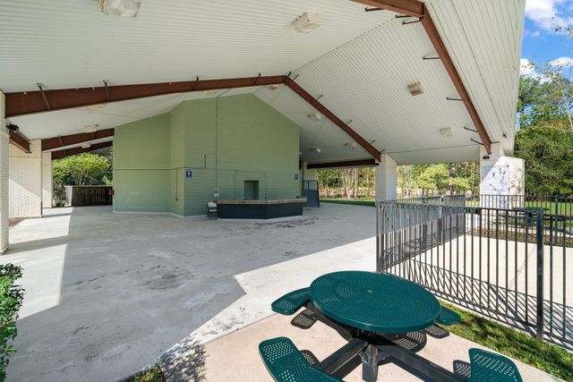 28526 Riverside Crest Lane, Houston, TX 77336