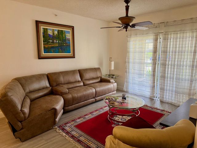 3018 Alcazar Place 101, Palm Beach Gardens, FL 33410