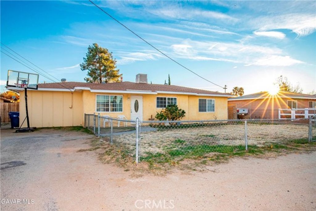 4546 W Avenue L11, Lancaster, CA 93536