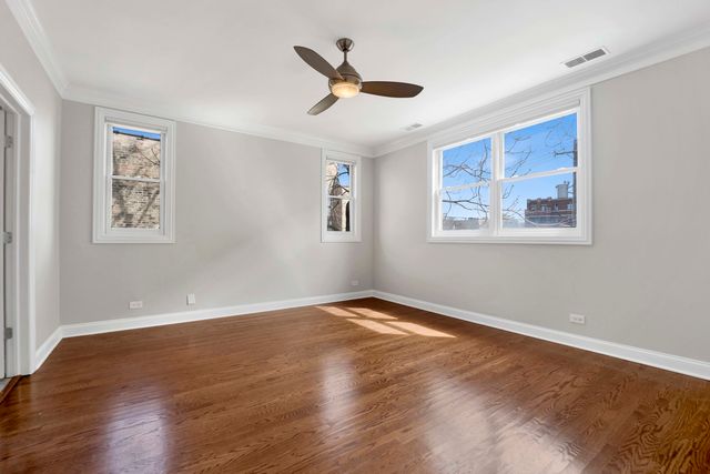 4543 N Malden Street 2N, Chicago, IL 60640