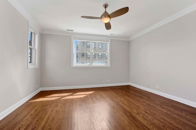 4543 N Malden Street 2N, Chicago, IL 60640