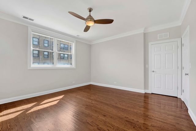 4543 N Malden Street 2N, Chicago, IL 60640