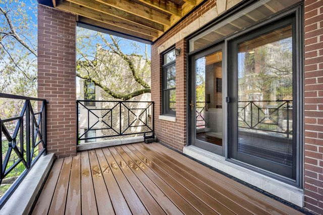 4543 N Malden Street 2N, Chicago, IL 60640