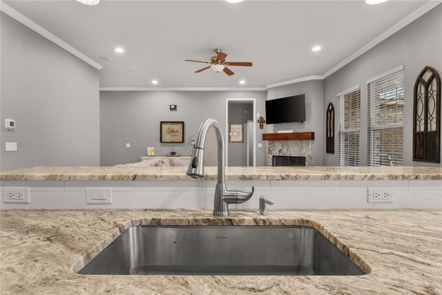 423 Stoneridge Drive, Hillsboro, TX 76645