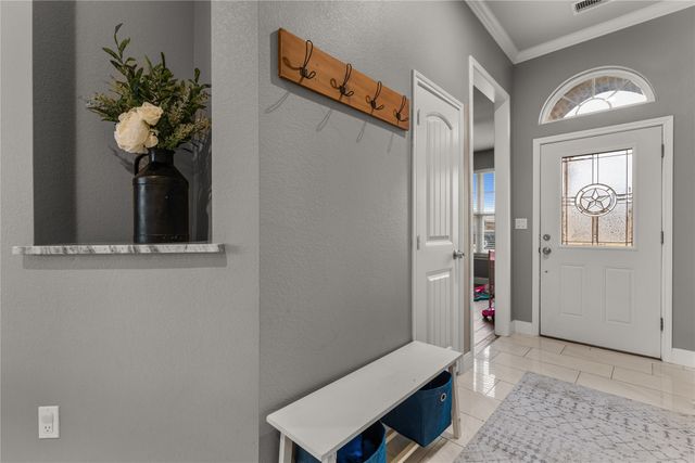 423 Stoneridge Drive, Hillsboro, TX 76645