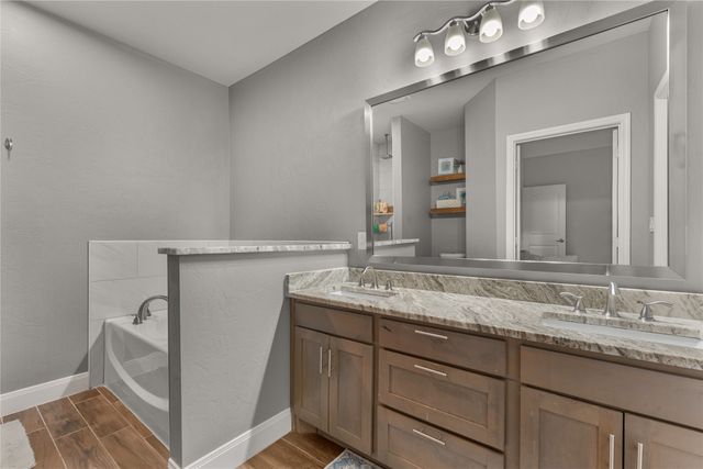 423 Stoneridge Drive, Hillsboro, TX 76645