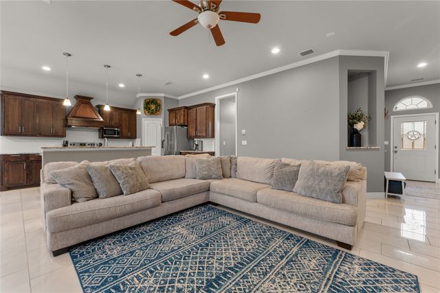 423 Stoneridge Drive, Hillsboro, TX 76645