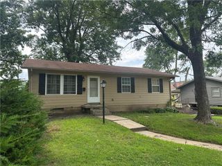 8404 Booth Avenue, Raytown, MO 64138
