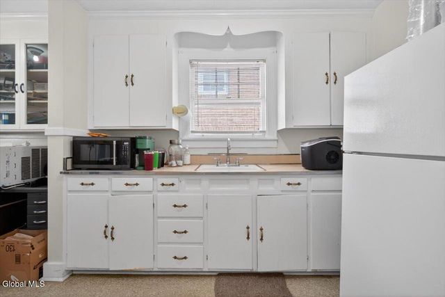 1032 Central Avenue, Albany, NY 12205